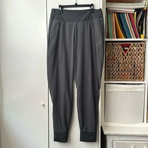 Athleta Soho lined pants joggers in size 6, gray.